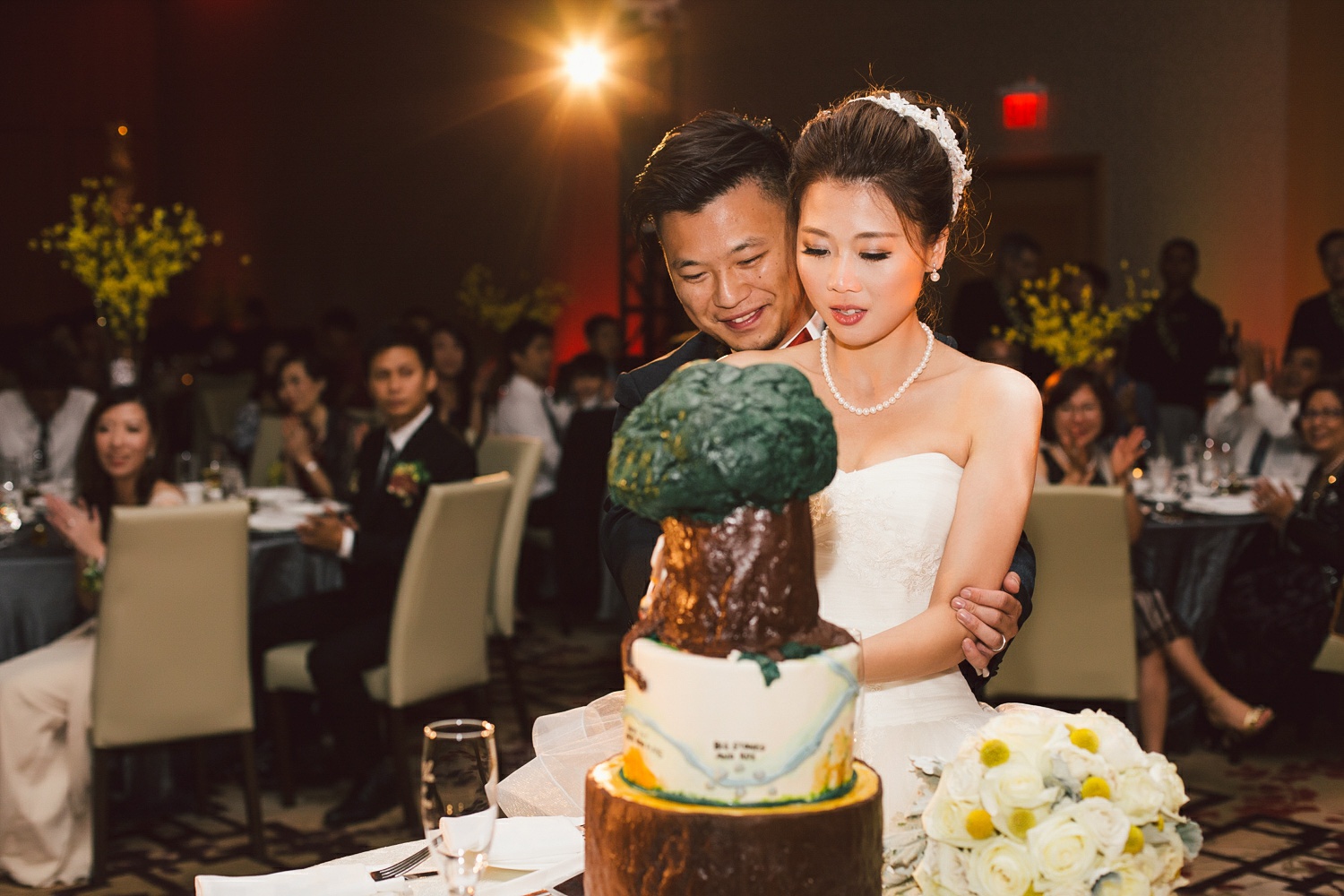 chinese wedding cake cutting