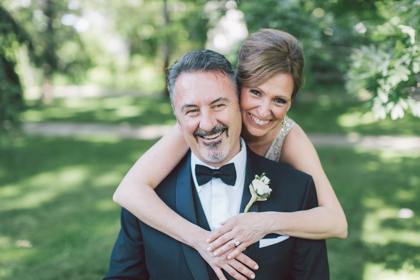 bride and groom at backyard wedding