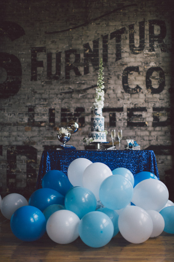 blue details for wedding decor