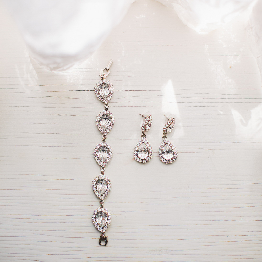 must have wedding pictures