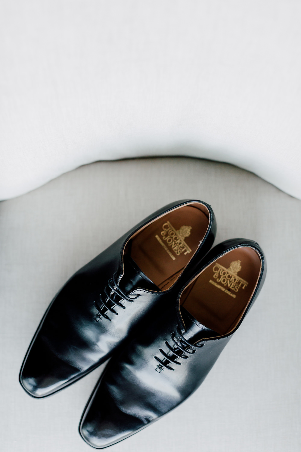 groom's shoes
