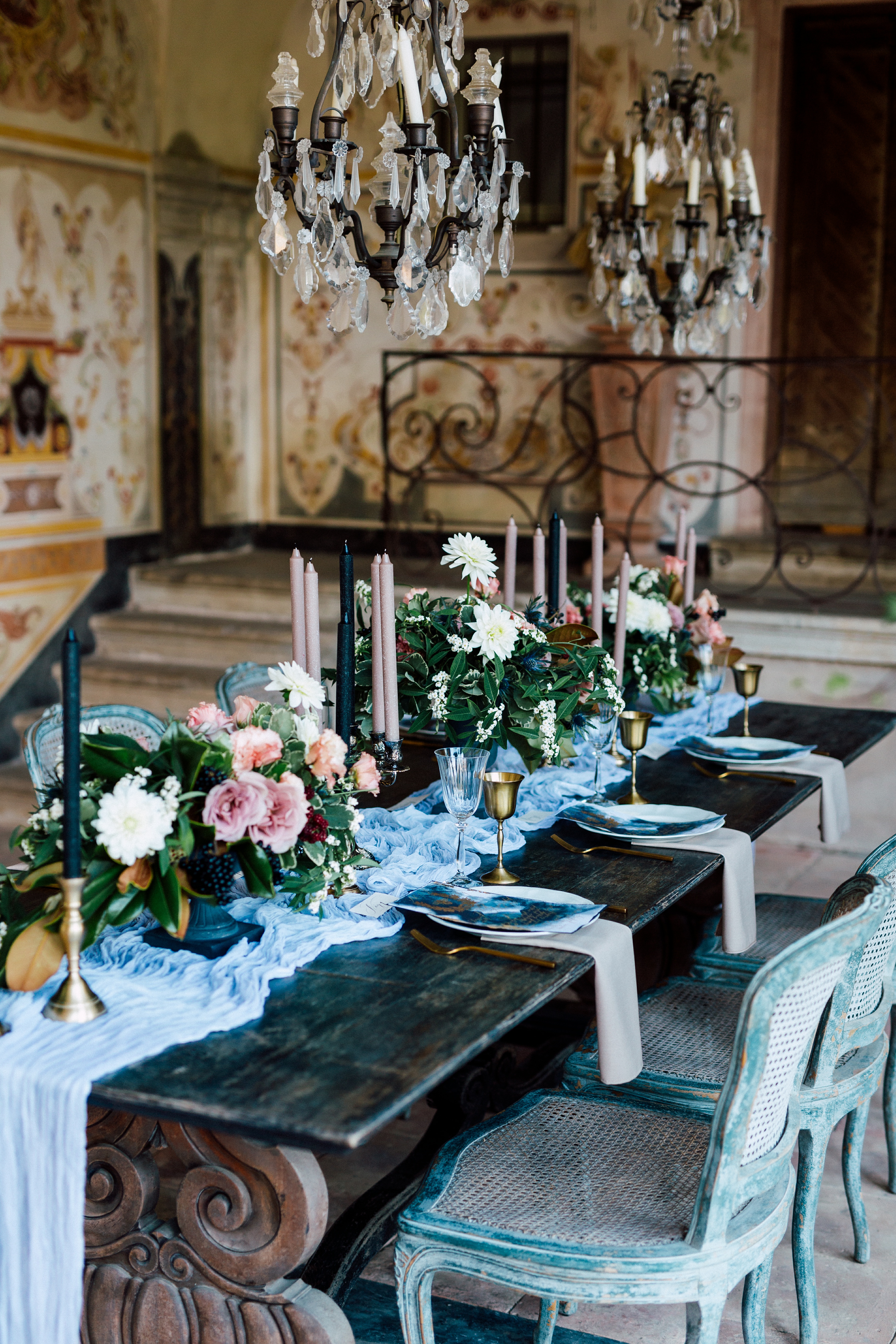 castle wedding decor