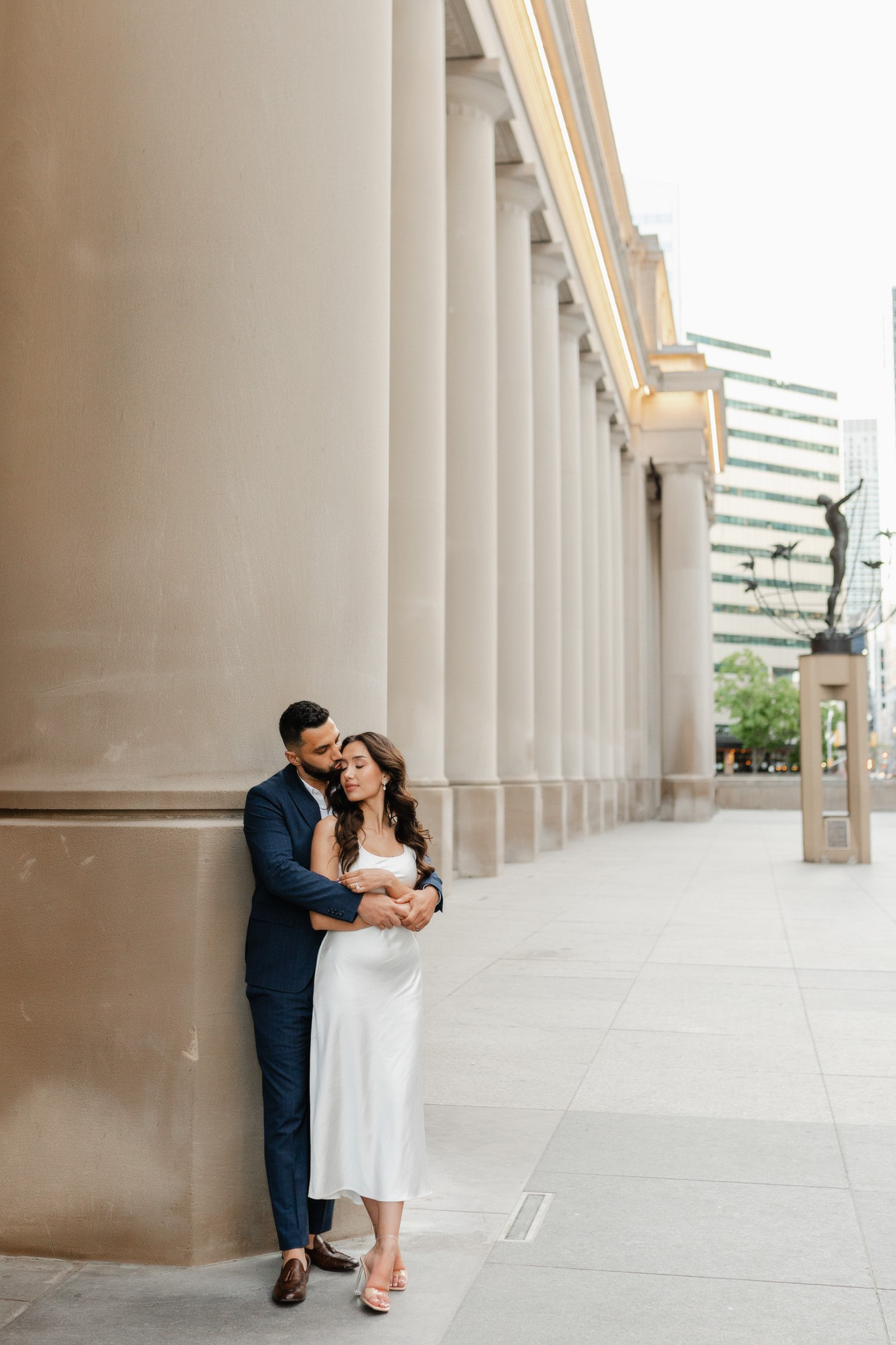 A Modern Styled Engagement Shoot In Downtown Toronto