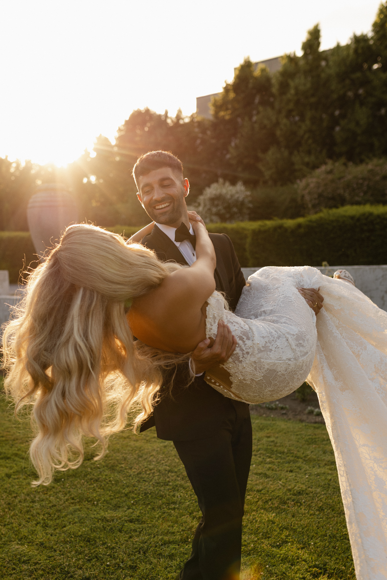 A Golden Hour Post Wedding Shoot at Parkwood Estate